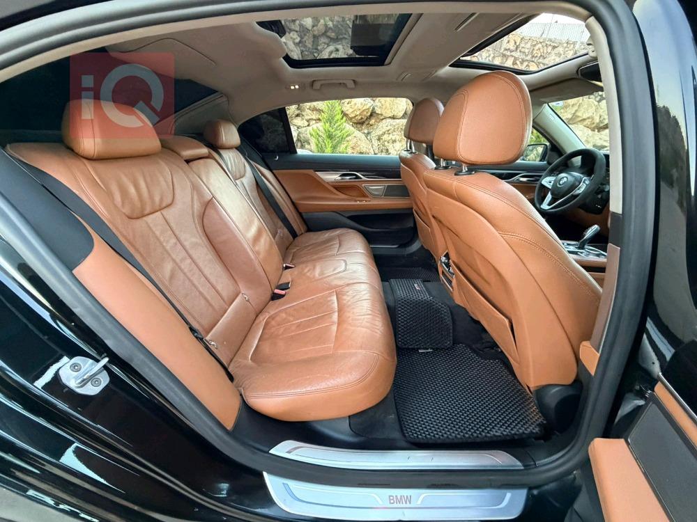 بي ام دبليو الفئة 7